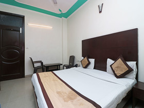 Hotell Aura Palace Deluxe