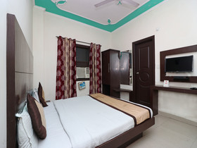 Hotell Aura Palace Deluxe