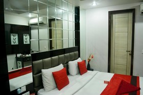 Hotel Lotus Palace