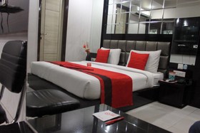 Hotel Lotus Palace