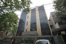 Hotel Lotus Palace