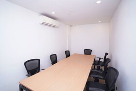 Hotel Lyf Corporate Suites Meera Bagh