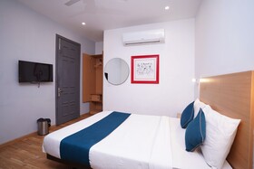 Hotel Lyf Corporate Suites Meera Bagh