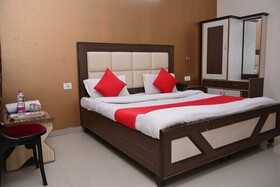 Hotel Mayank Plaza