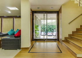 Hotel Om Paradise