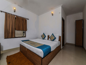 Hotel Om Paradise by OYO