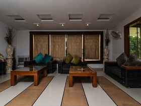 Hotel Om Paradise by OYO