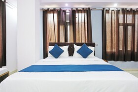 Hotel Raaso Inn Laxminagar BY Arrow