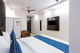 Hotel Raaso Inn Laxminagar BY Arrow