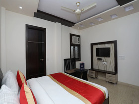 Hotel Royal India