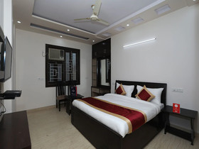 Hotel Royal India