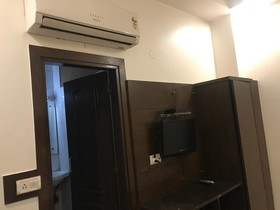 Hotel Saina International