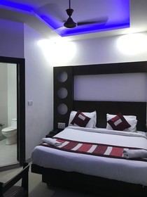 Hotel Saina International