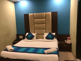 Hotel Saina International