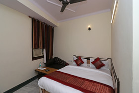 Hotel Silver Shine
