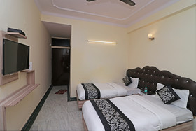 Hotel Silver Shine