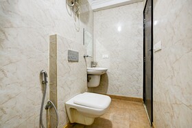 Hotel Square Plaza Near Delhi Airport