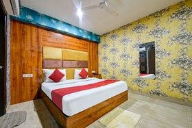Hotel Square Plaza Near Delhi Airport