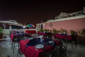 Hotel Suncourt Yatri