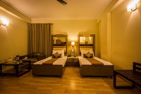 Hotel Suncourt Yatri