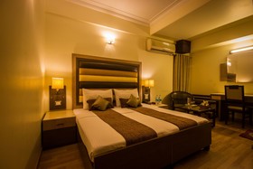 Hotel Suncourt Yatri