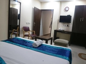 Hotel The RTS