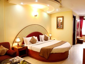 Hotel TJS Royale