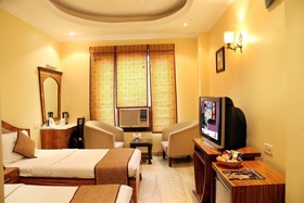 Hotel TJS Royale