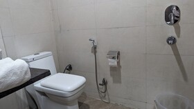 Hotel Aron By The Premium Villa