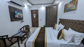 Hotel Aron By The Premium Villa