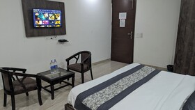 Hotel Aron By The Premium Villa