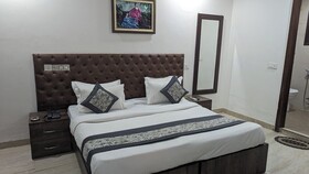 Hotel Aron By The Premium Villa