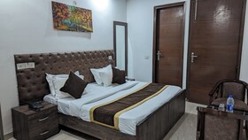 Hotel Aron By The Premium Villa