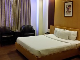 Karon Hotels - Lajpat Nagar