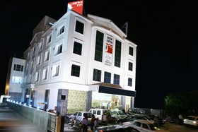 Karon Hotels - Lajpat Nagar