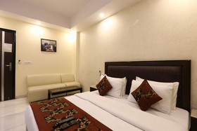 Hotel Rupam Kingston Park