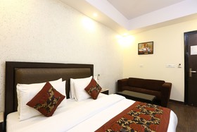 Hotel Rupam Kingston Park