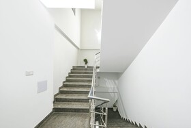Luxe 8 Stayz By FabHotel