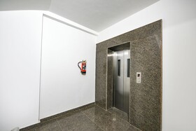 Luxe 8 Stayz By FabHotel