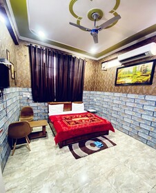 Manali Hotel By GRB