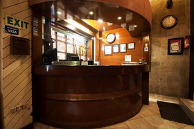 Metropolis Tourist Home