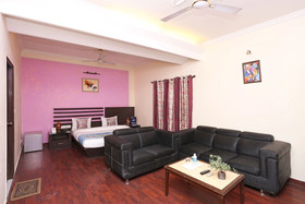 Modesty Hotel