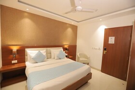Hotel Arch Suites