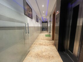Hotel Arch Suites