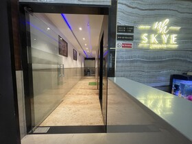 Hotel Arch Suites