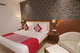 Hotel Arch Suites