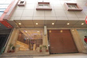 Hotel Arch Suites