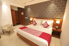 Hotel Arch Suites