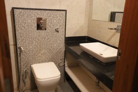 Hotel Arch Suites