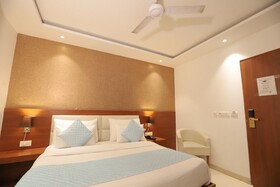 Hotel Arch Suites